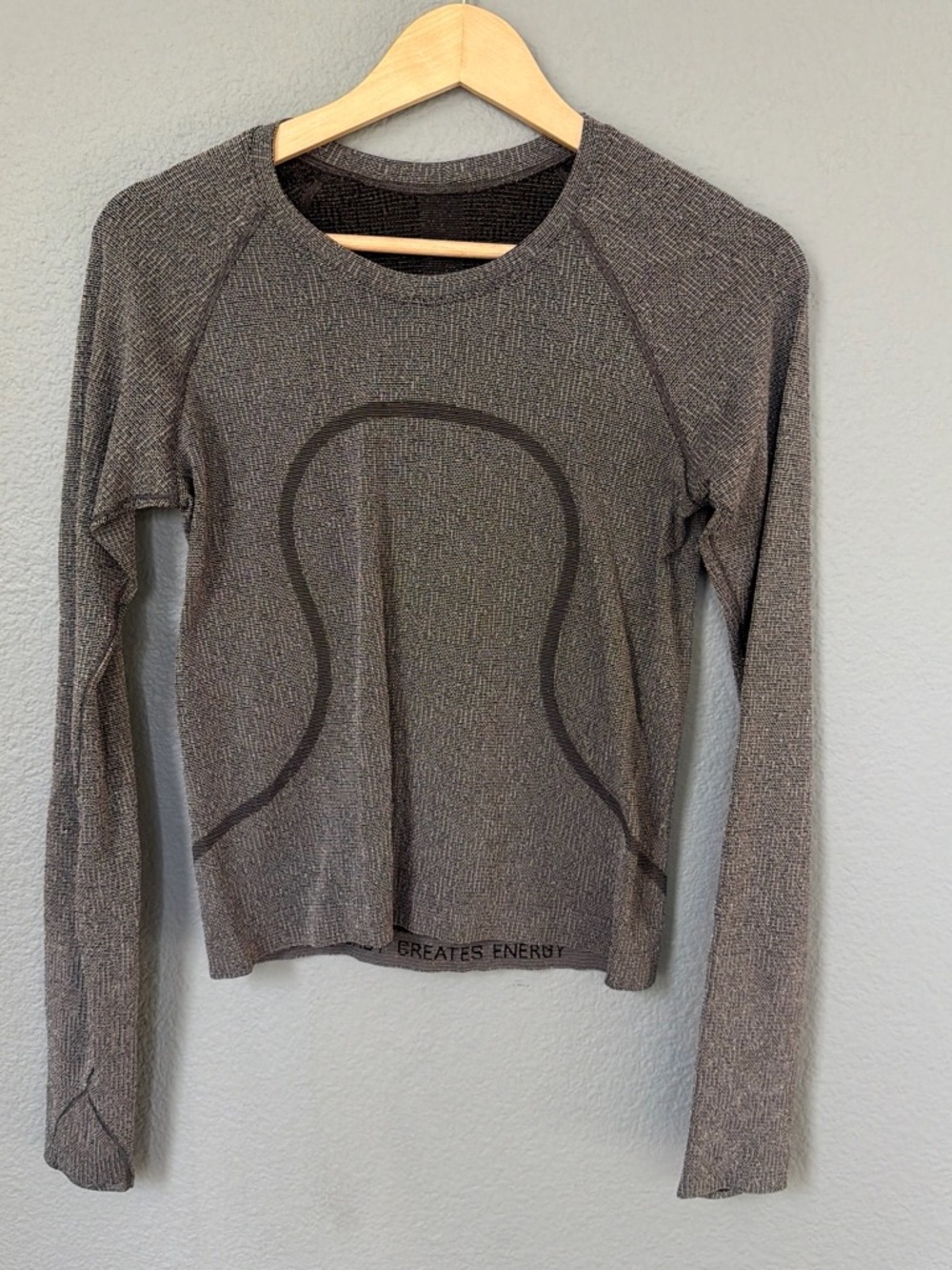 lululemon athletica Long Sleeve Seamless Crew Top - Gray